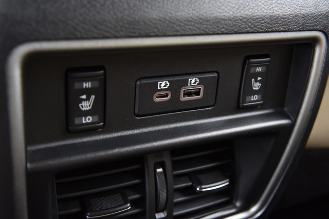 Nissan Murano Vehicle Image 28