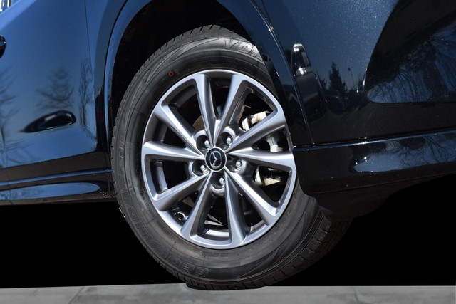 Mazda CX-5 Vehicle Image 03