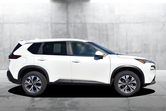 Nissan Rogue Vehicle Image 05