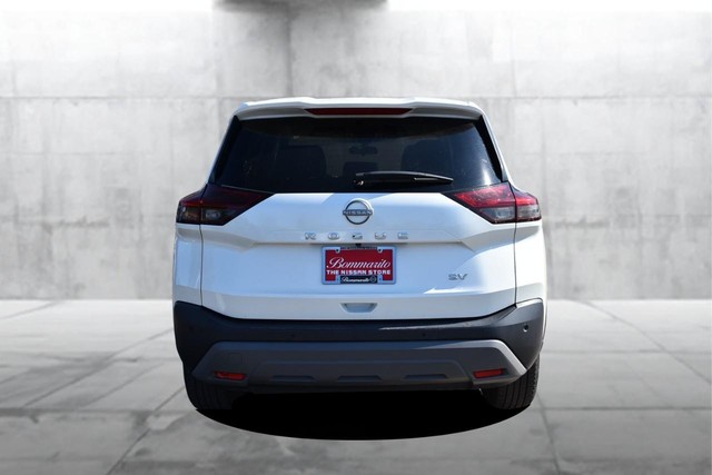 Nissan Rogue Vehicle Image 06