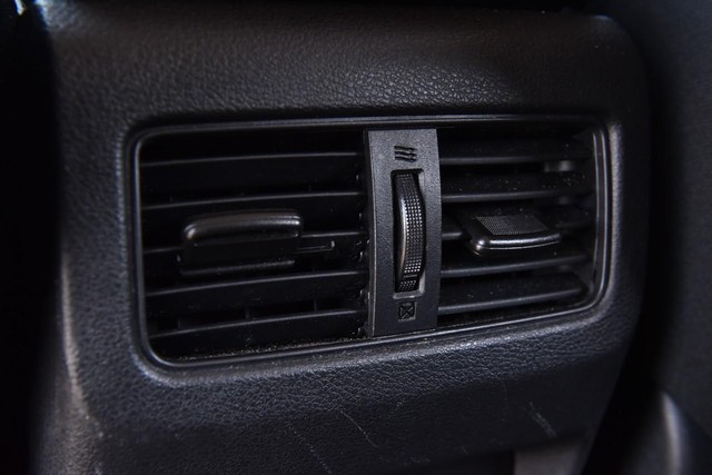 Nissan Rogue Vehicle Image 22