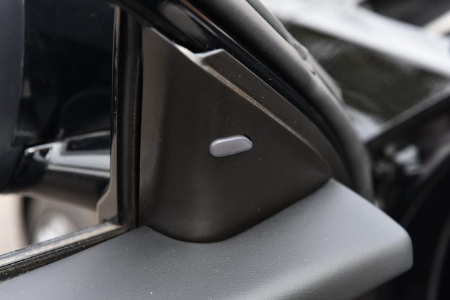 Nissan Altima Vehicle Image 10