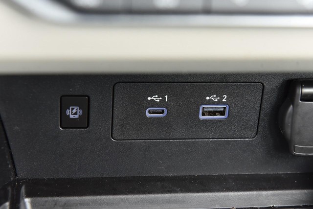 Nissan Altima Vehicle Image 19