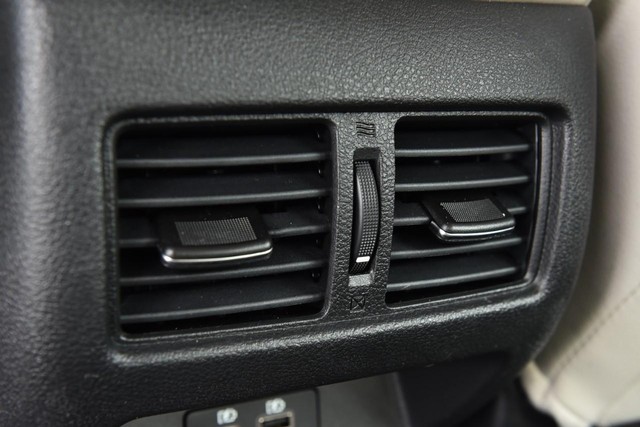 Nissan Altima Vehicle Image 26