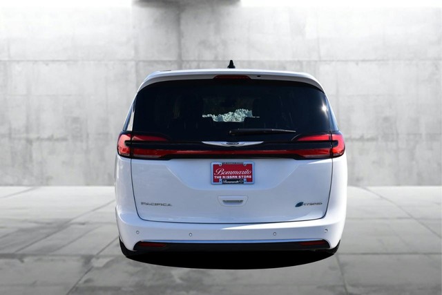 Chrysler Pacifica Vehicle Image 06