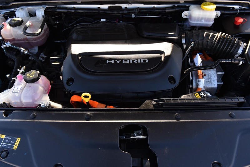 Chrysler Pacifica Vehicle Full-screen Gallery Image 29