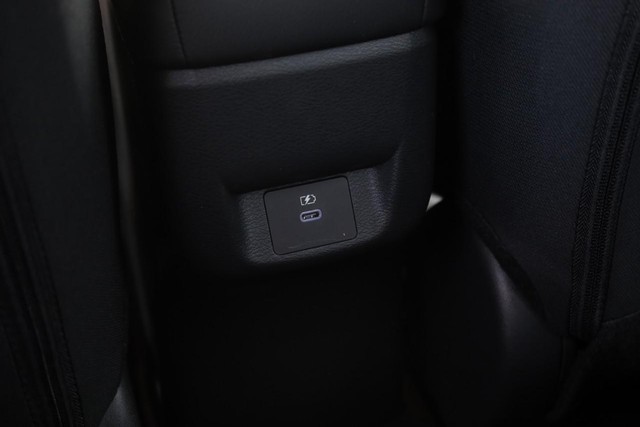 Nissan Versa Vehicle Image 20