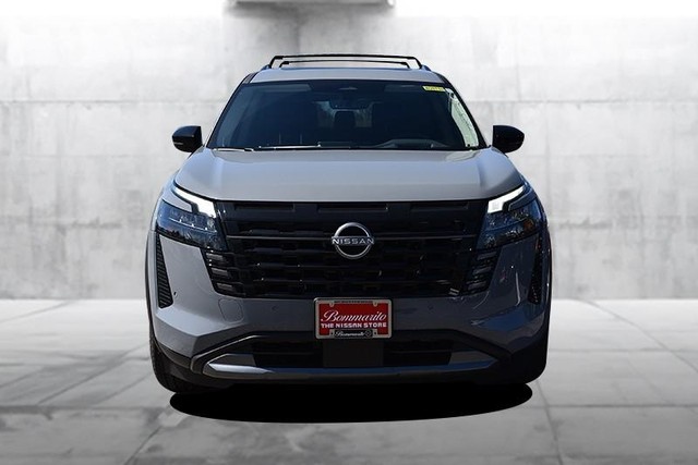 Nissan Pathfinder Vehicle Image 04