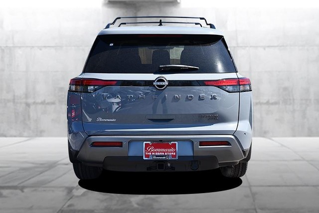 Nissan Pathfinder Vehicle Image 06
