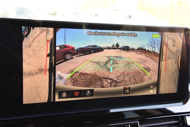 Nissan Pathfinder Vehicle Image 15