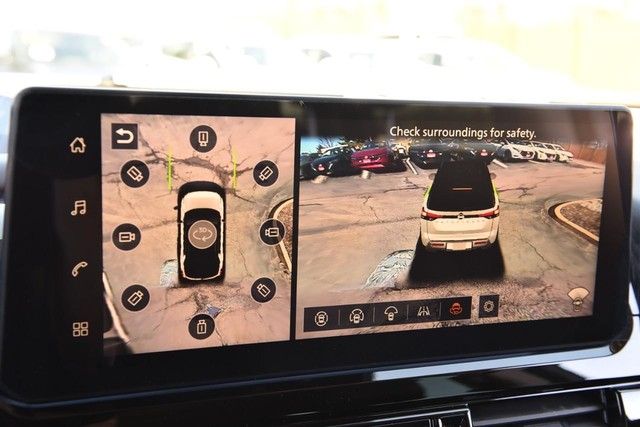 Nissan Pathfinder Vehicle Image 18