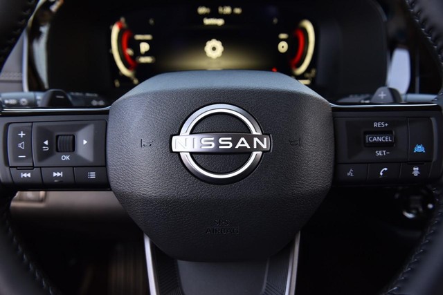 Nissan Pathfinder Vehicle Image 24