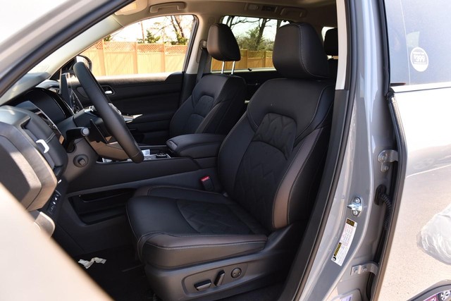 Nissan Pathfinder Vehicle Image 25