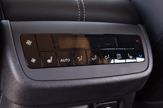 Nissan Pathfinder Vehicle Image 29