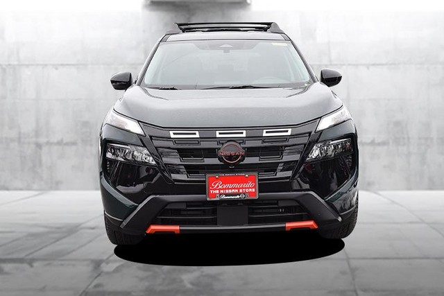 Nissan Rogue Vehicle Image 04