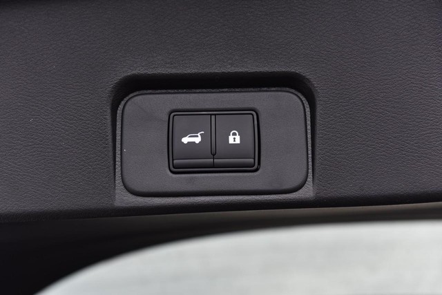 Nissan Rogue Vehicle Image 28