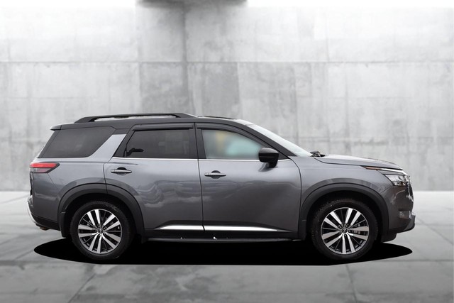 Nissan Pathfinder Vehicle Image 05