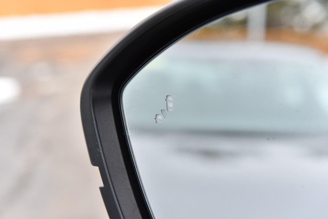 Nissan Pathfinder Vehicle Image 11