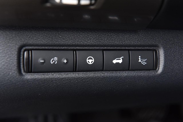 Nissan Pathfinder Vehicle Image 12