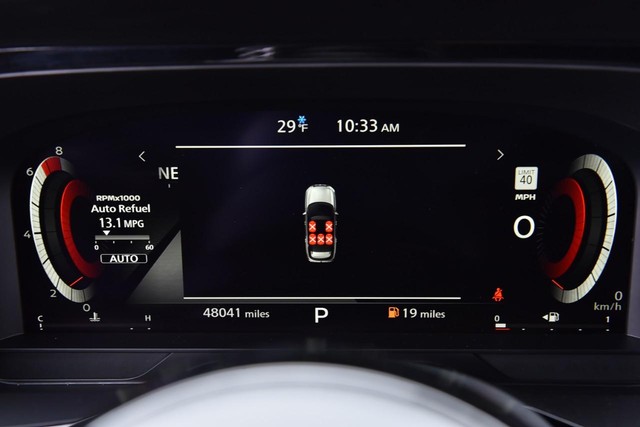 Nissan Pathfinder Vehicle Image 13