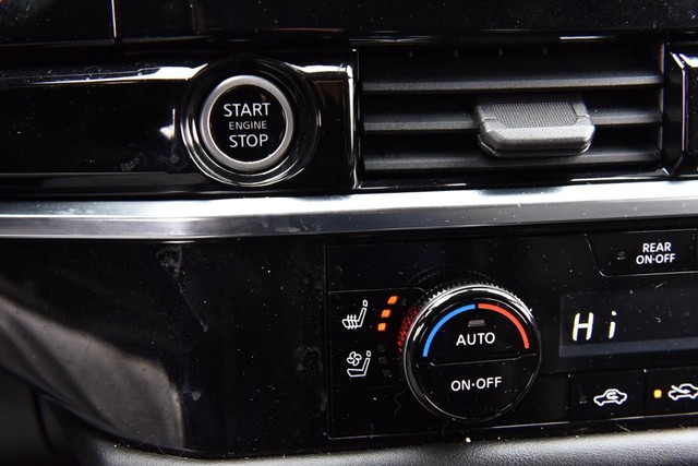 Nissan Pathfinder Vehicle Image 19