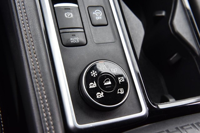 Nissan Pathfinder Vehicle Image 22