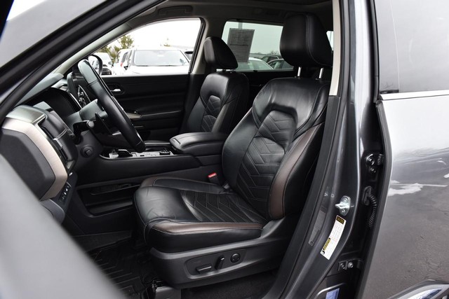 Nissan Pathfinder Vehicle Image 24