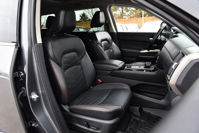 Nissan Pathfinder Vehicle Image 25