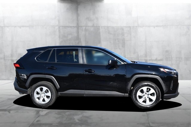 Toyota RAV4 Vehicle Image 05