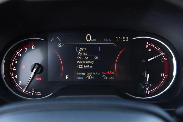 Toyota RAV4 Vehicle Image 11