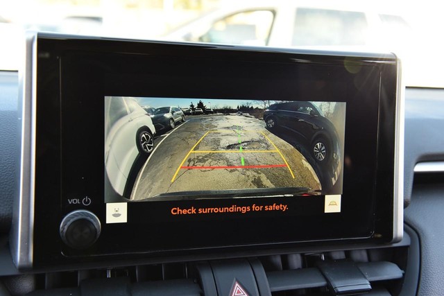 Toyota RAV4 Vehicle Image 12