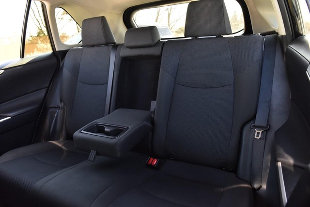 Toyota RAV4 Vehicle Image 19