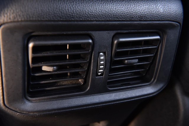 Toyota RAV4 Vehicle Image 20