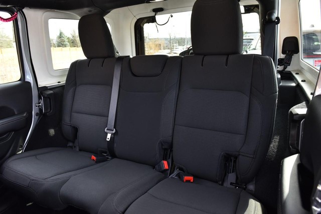 Jeep Wrangler Unlimited Vehicle Image 23