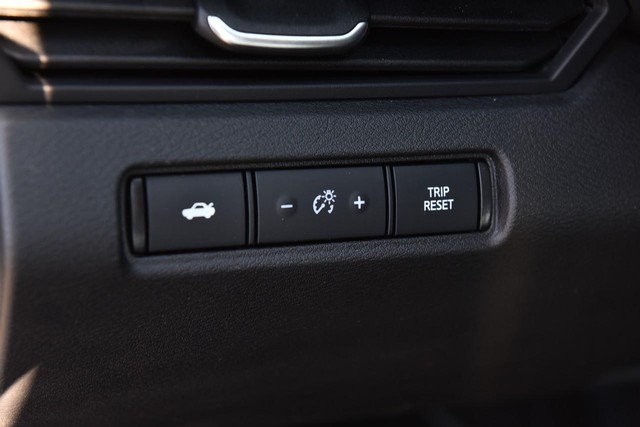 Nissan Altima Vehicle Image 11