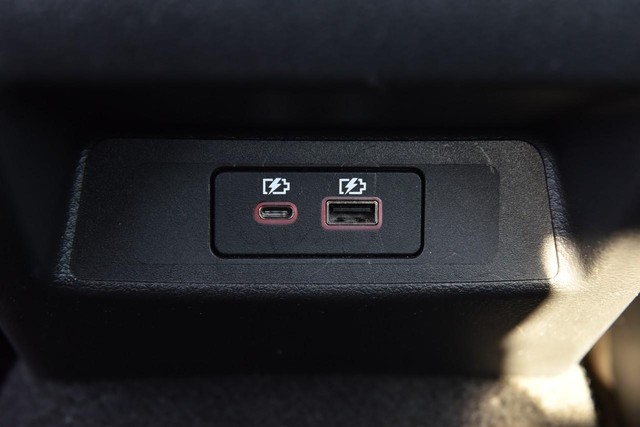 Nissan Altima Vehicle Image 22