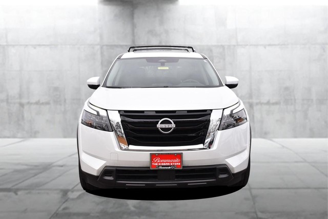 Nissan Pathfinder Vehicle Image 04
