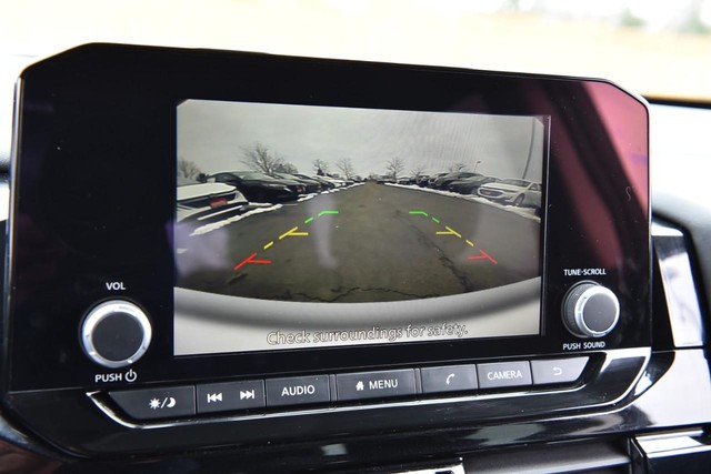 Nissan Pathfinder Vehicle Image 13