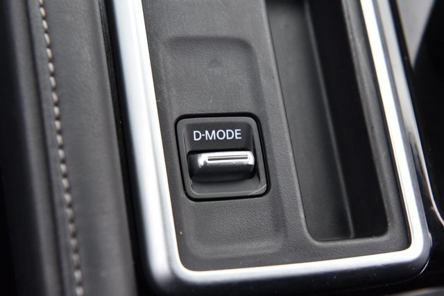 Nissan Pathfinder Vehicle Image 18