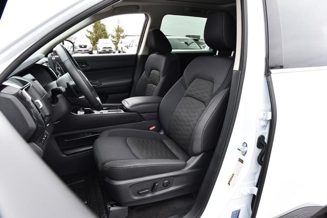 Nissan Pathfinder Vehicle Image 20