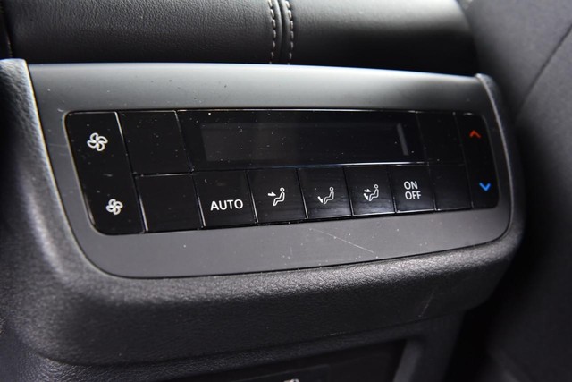 Nissan Pathfinder Vehicle Image 24