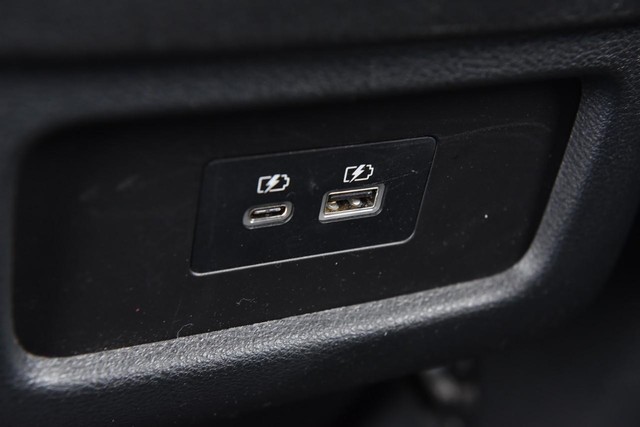 Nissan Pathfinder Vehicle Image 25