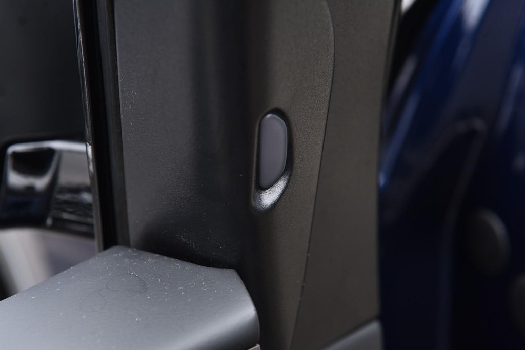 Nissan Murano Vehicle Image 11