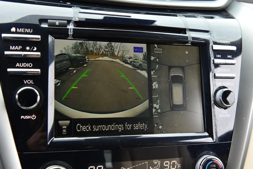 Nissan Murano Vehicle Image 18