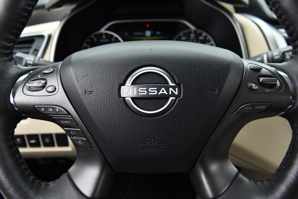 Nissan Murano Vehicle Image 23