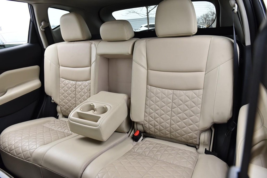 Nissan Murano Vehicle Image 27