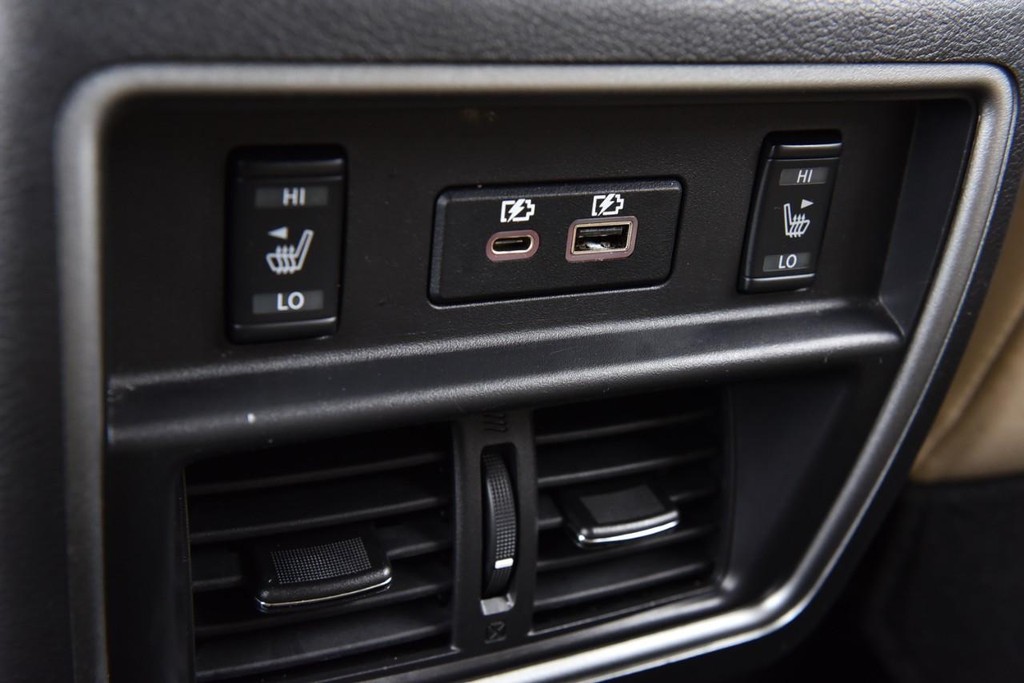 Nissan Murano Vehicle Image 28