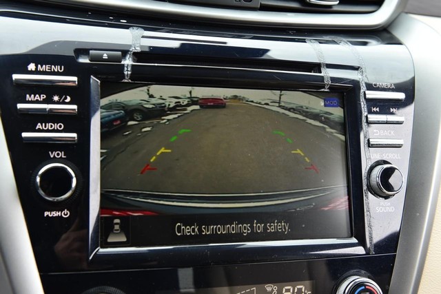 Nissan Murano Vehicle Image 17