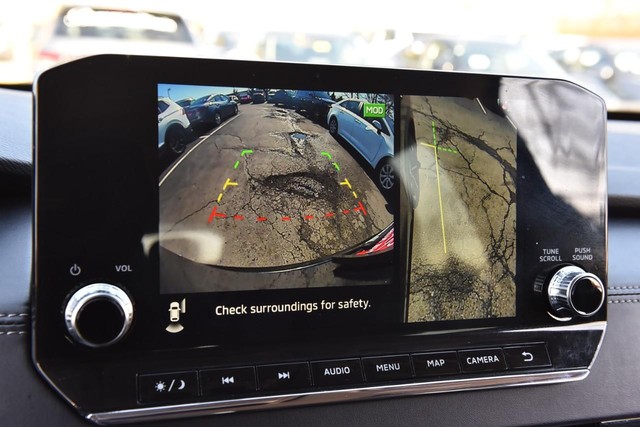 Mitsubishi Outlander Vehicle Image 14