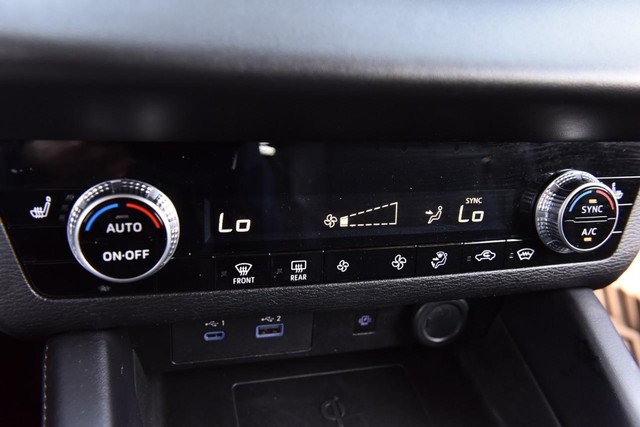 Mitsubishi Outlander Vehicle Image 18